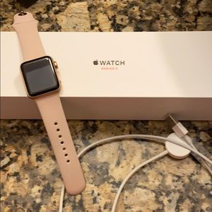 Apple Watch series 3 rose gold face/pink band